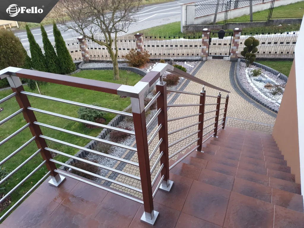 Balustrada schodowa Fello model Standard z pochwytem